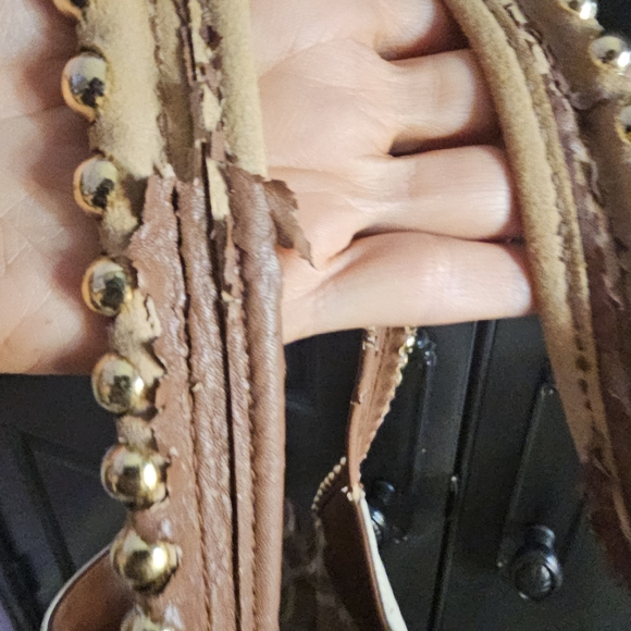 Big Buddha Grayson Handbag Pre-owned 👜 ❤️ Cream & Brown gold stud handbag! - Picture 9 of 13
